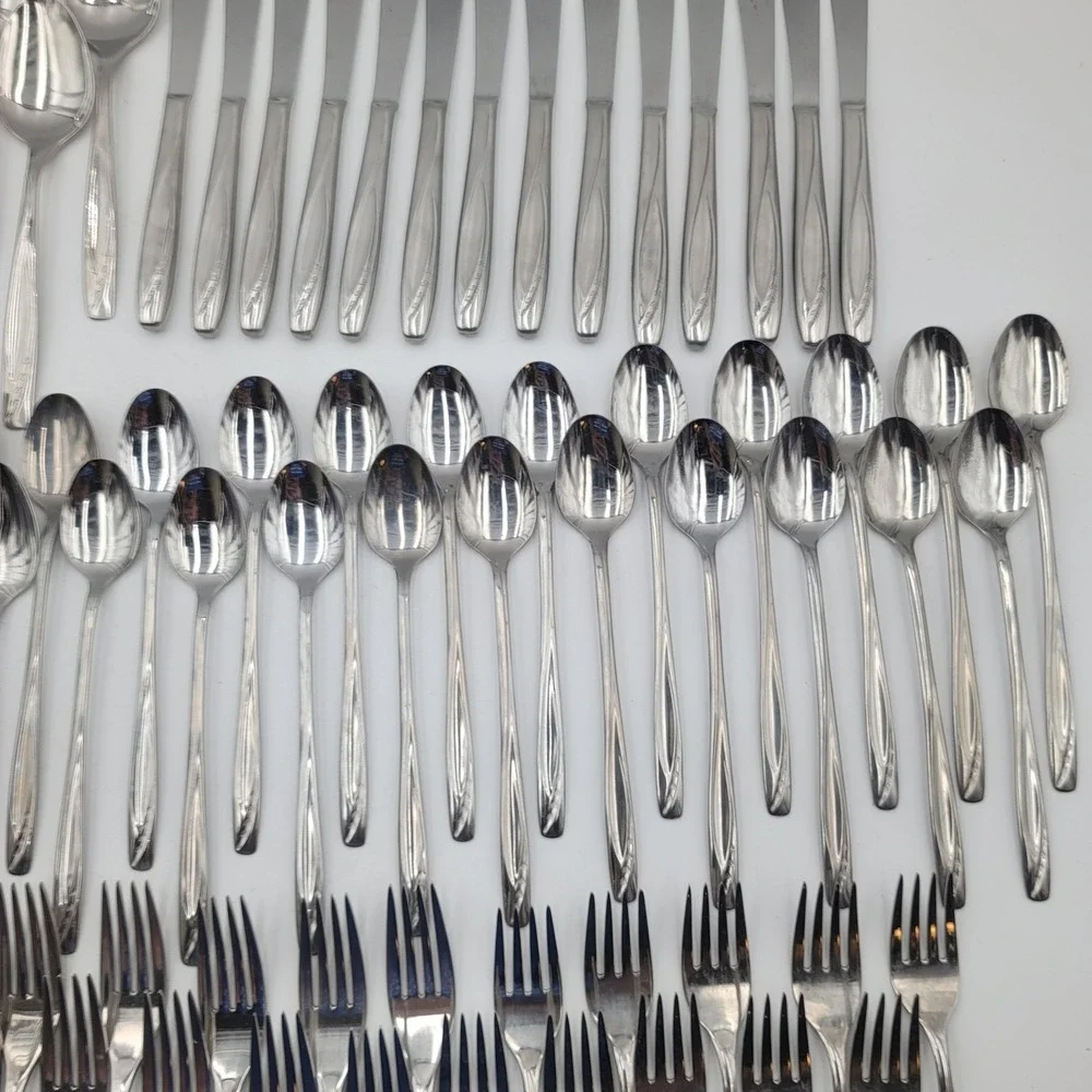 91 pc Lawncrest Rogers Cutlery International Stainless Flatware 11 Serving pcs